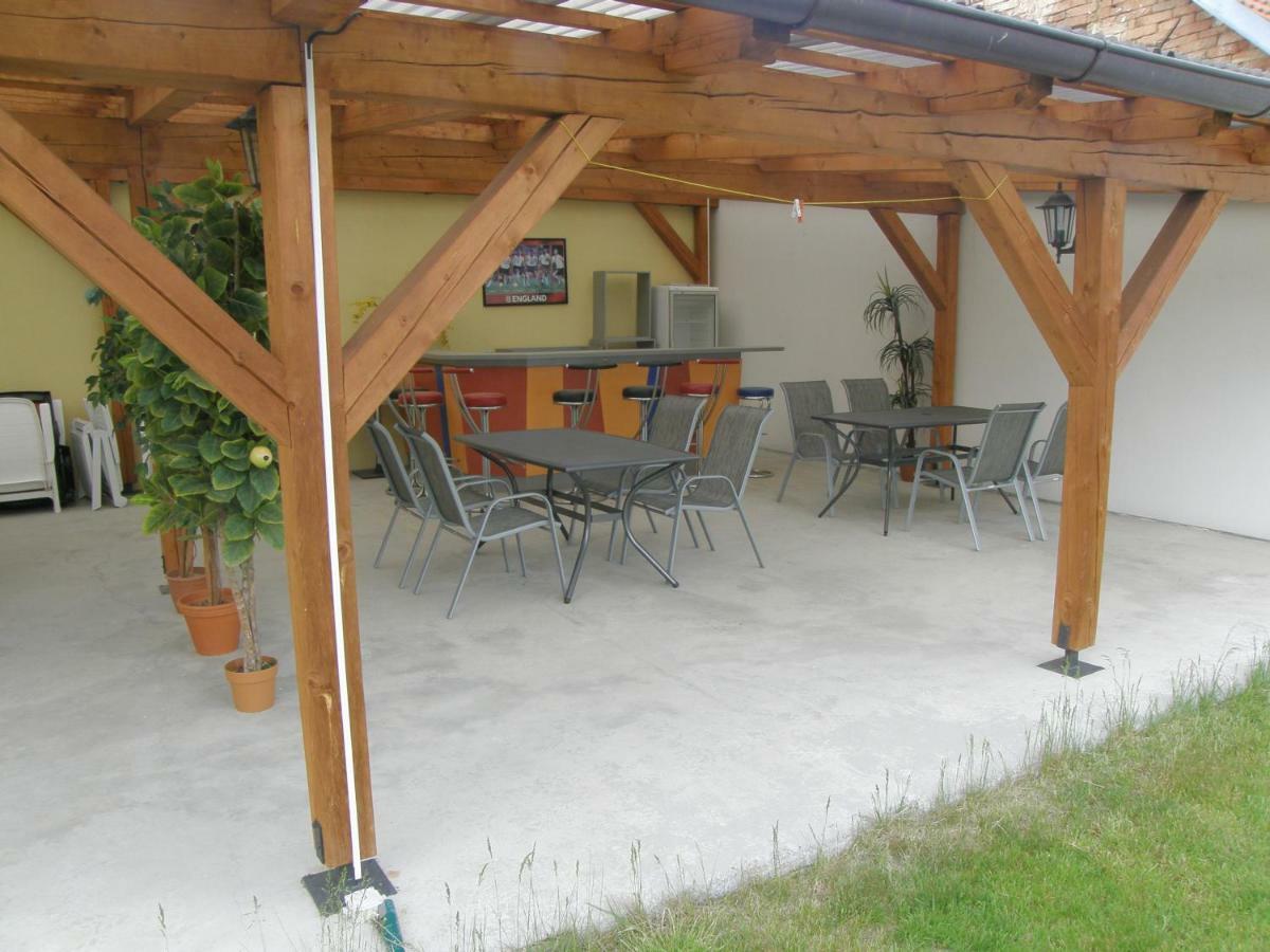 Penzion Cizku U Trebone Hotel Exterior foto